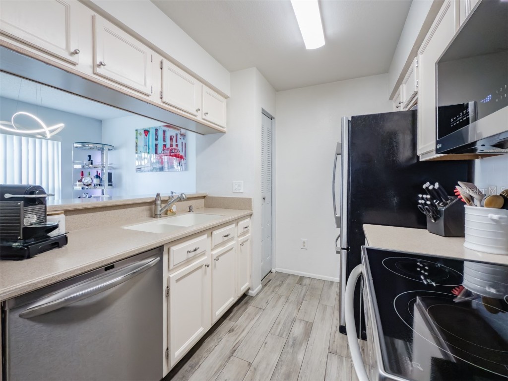 724 Kensington Lake Circle Brandon FL 33511 TB8375077 image12