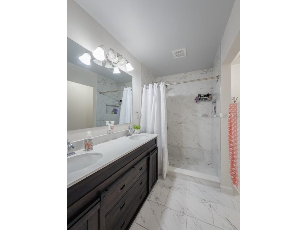 724 Kensington Lake Circle Brandon FL 33511 TB8375077 image16