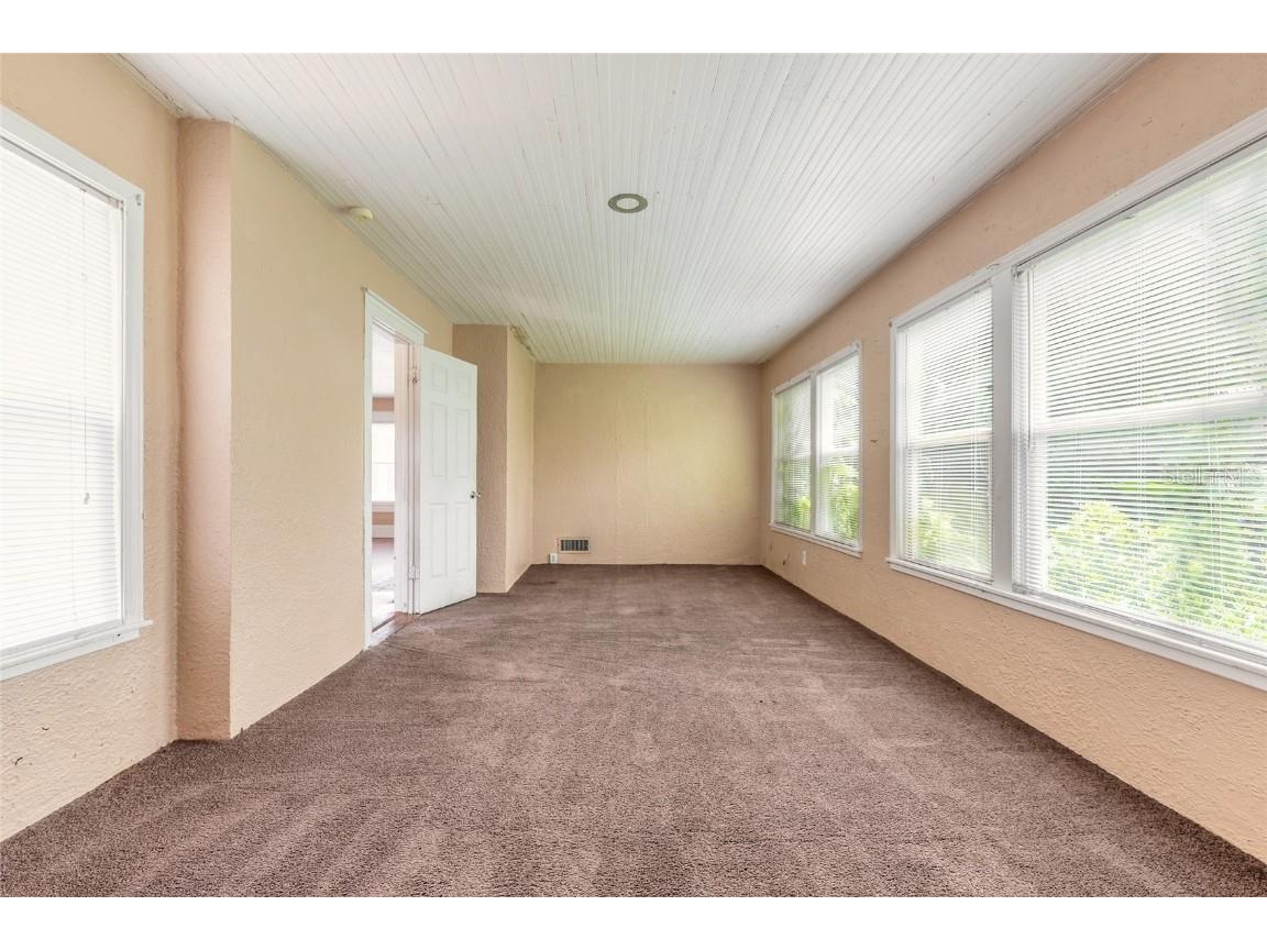 724 N Oleander Avenue Daytona Beach FL 32118 V4937615 image11