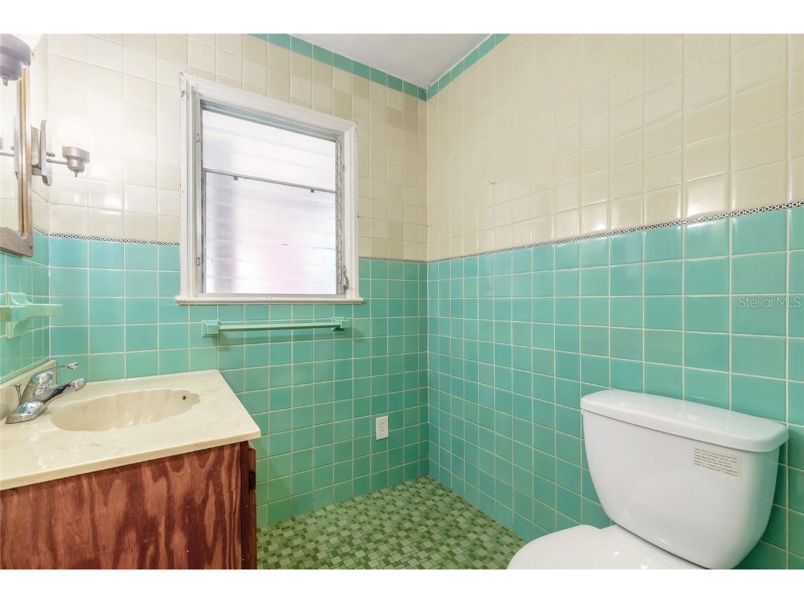 724 N Oleander Avenue Daytona Beach FL 32118 V4937615 image17