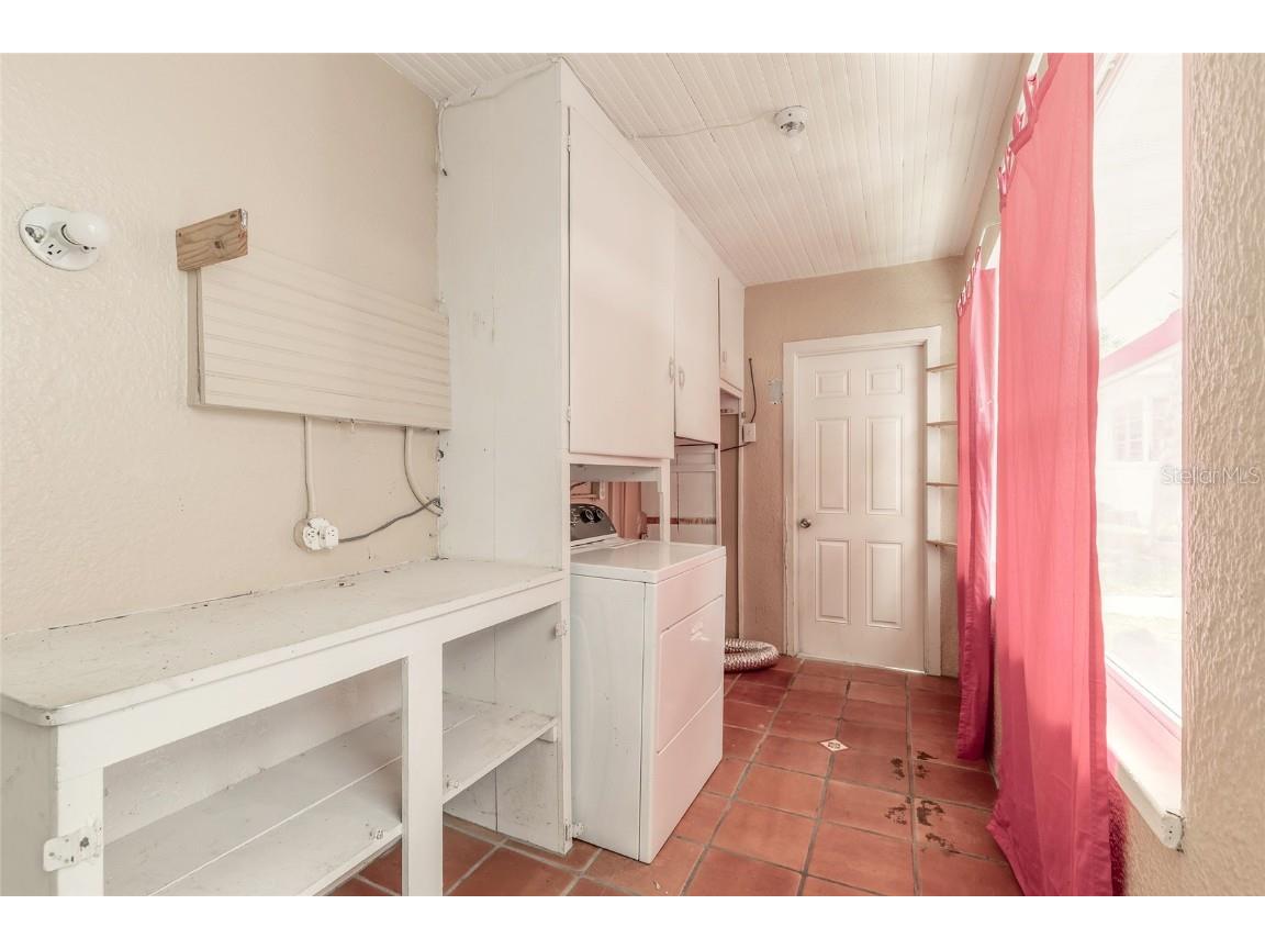 724 N Oleander Avenue Daytona Beach FL 32118 V4937615 image23