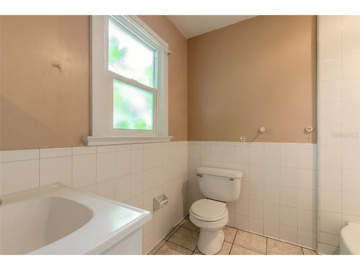 724 N Oleander Avenue Daytona Beach FL 32118 V4937615 image26