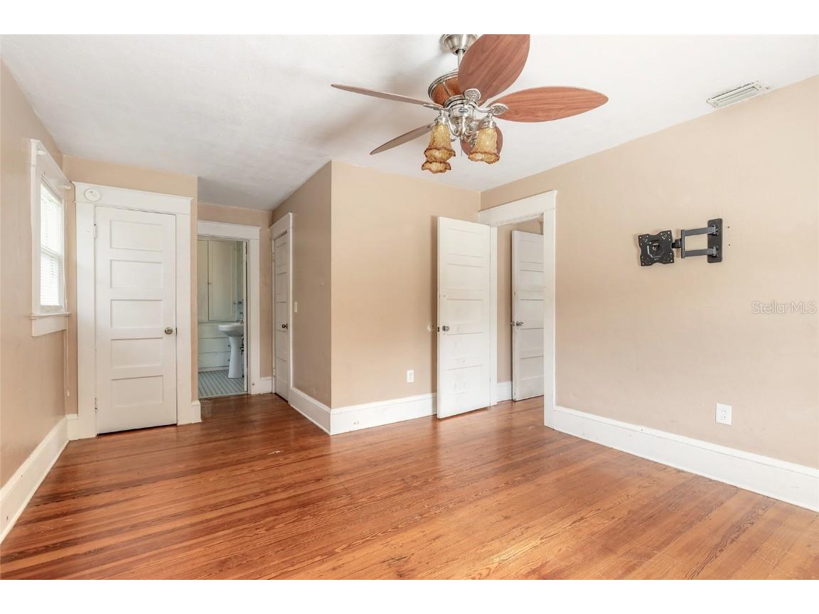 724 N Oleander Avenue Daytona Beach FL 32118 V4937615 image33