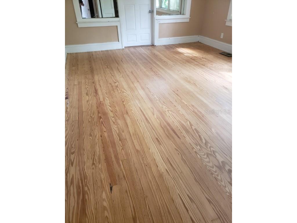 724 N Oleander Avenue Daytona Beach FL 32118 V4937615 image4