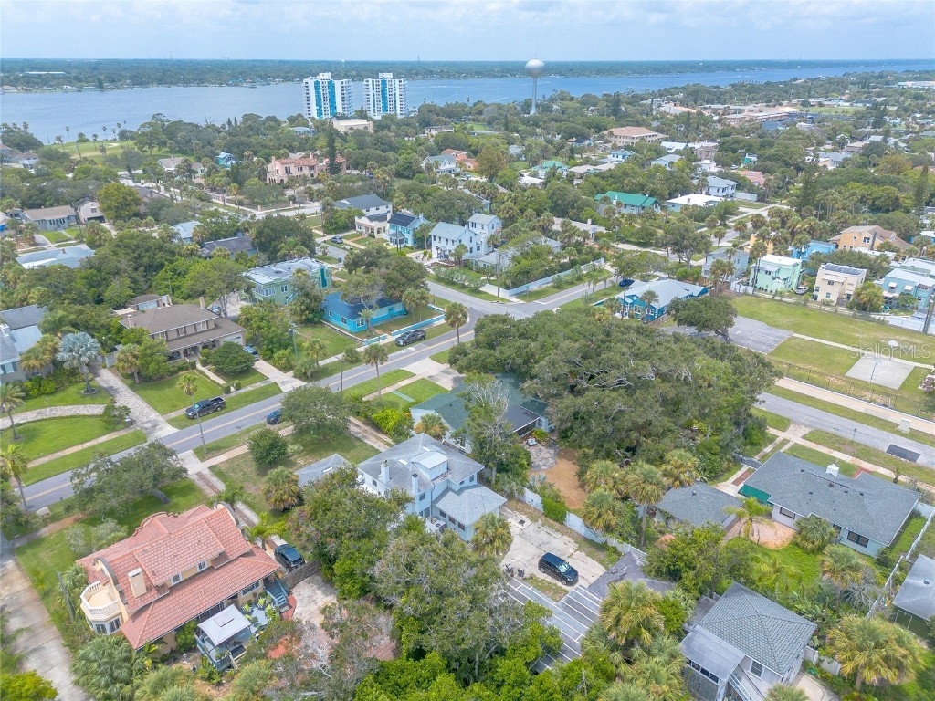 724 N Oleander Avenue Daytona Beach FL 32118 V4937615 image55