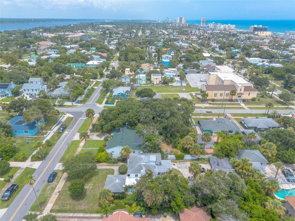 724 N Oleander Avenue Daytona Beach FL 32118 V4937615 image56