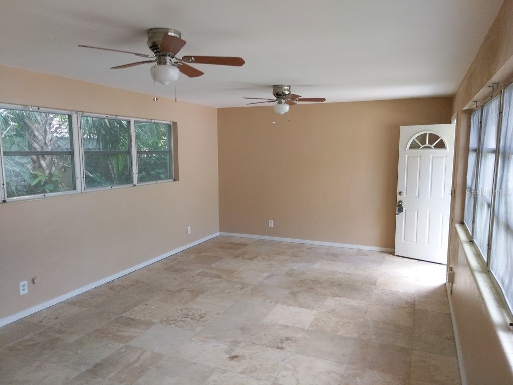 724 N Oleander Avenue Daytona Beach FL 32118 V4940750 image18