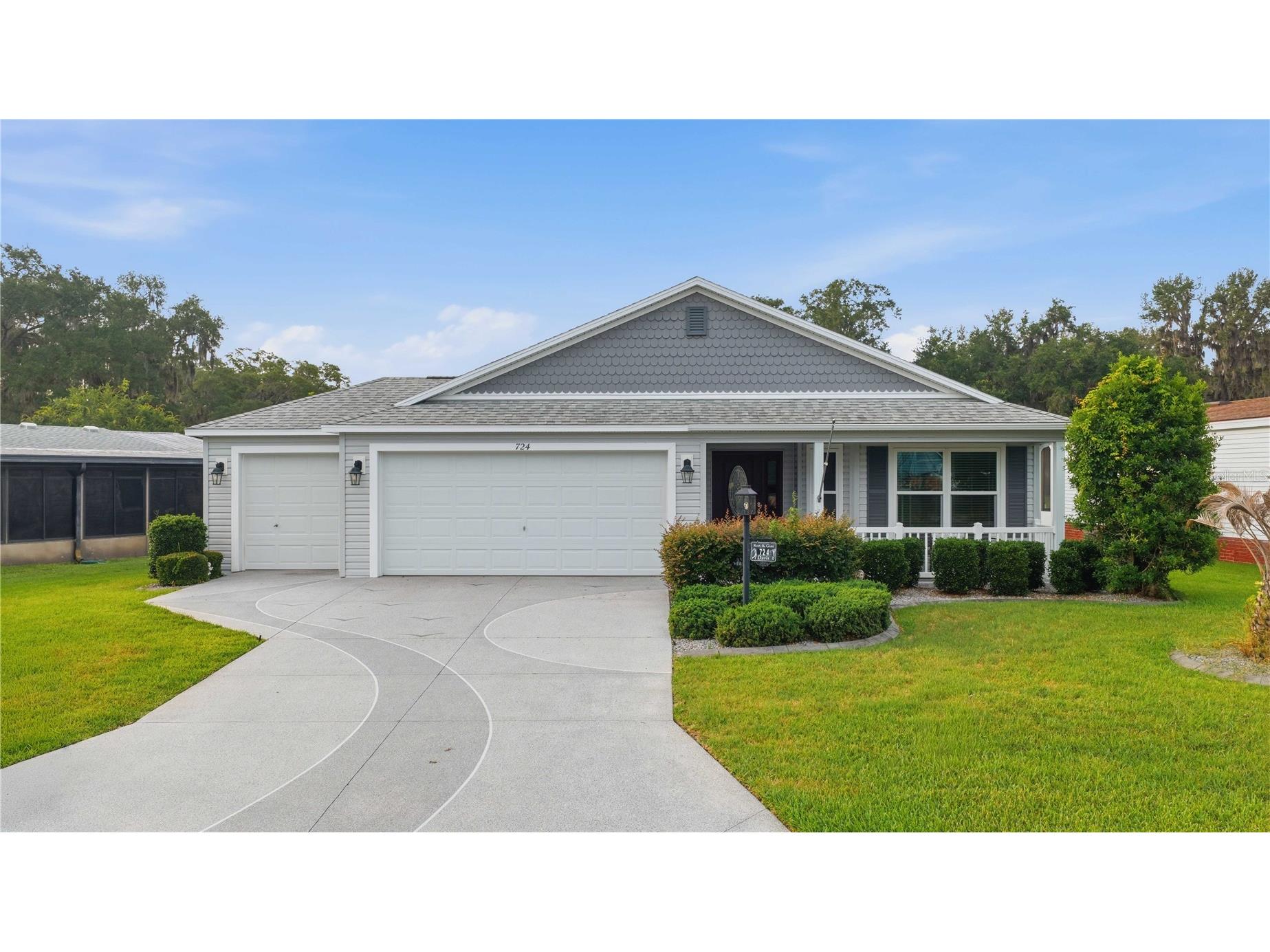 724 Orchid Street Lady Lake FL 32159 G5112937 image1