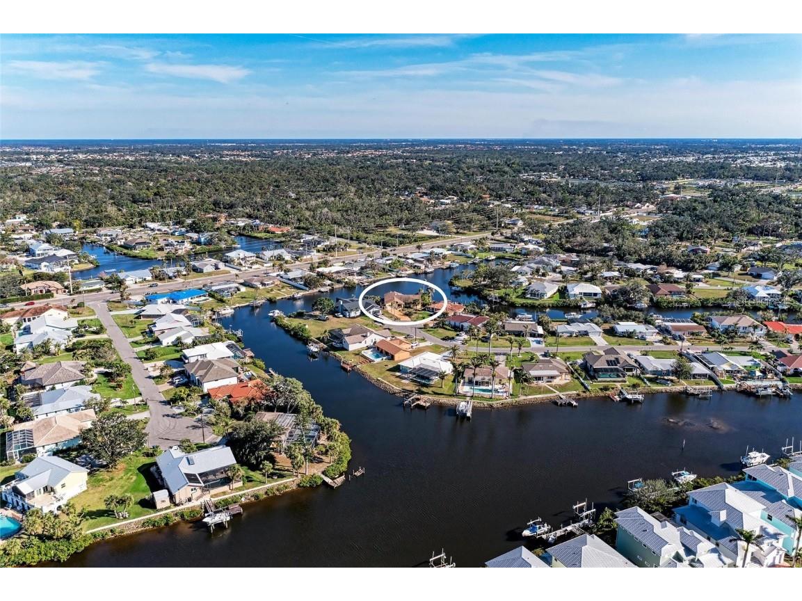 724 Portia Street N Nokomis FL 34275 A4640672 image1