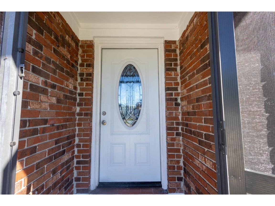 724 Tradewinds Drive Brandon FL 33511 TB8364133 image2