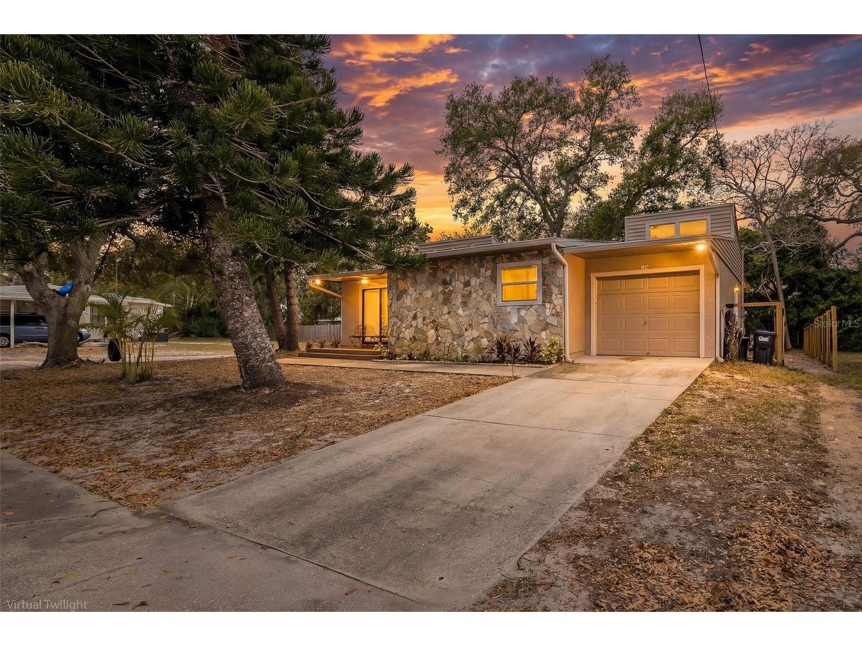 724 Virginia Avenue Tarpon Springs FL 34689 TB8478460 image1