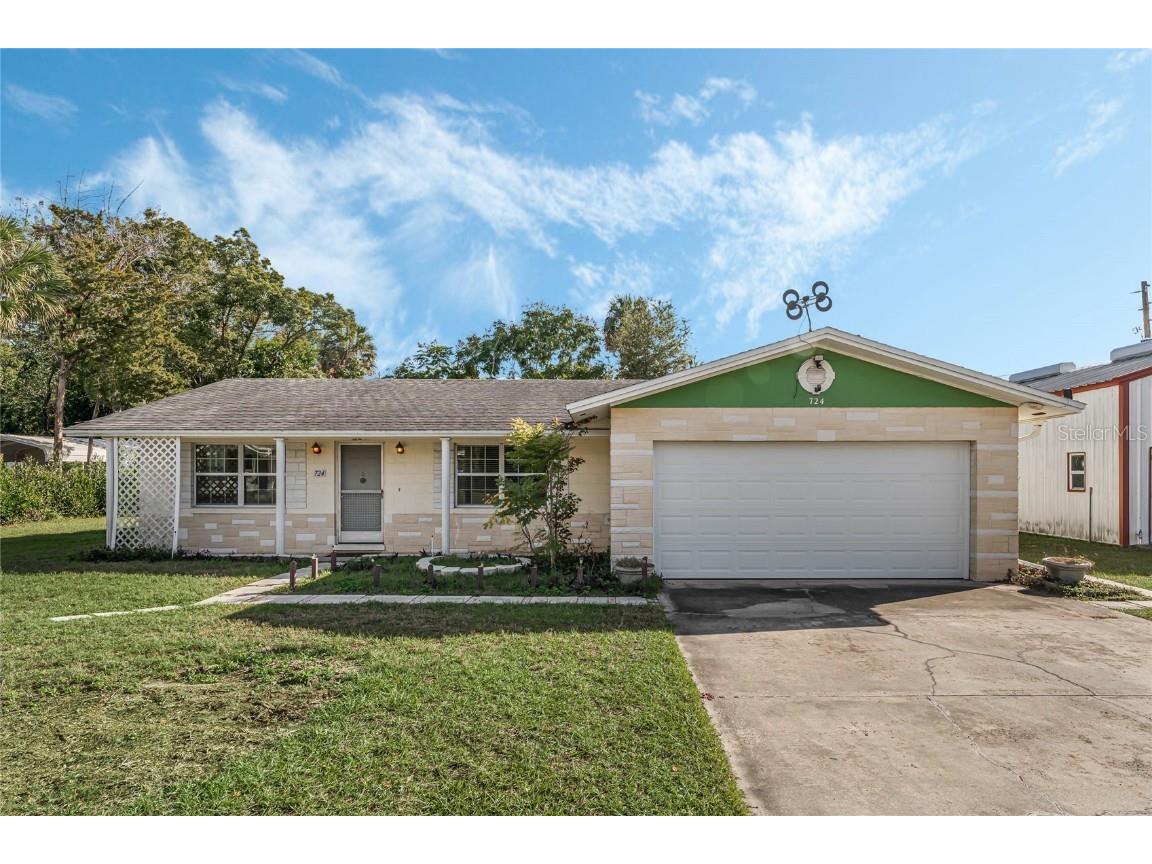 724 Winogene Avenue Umatilla FL 32784 O6166976 image1