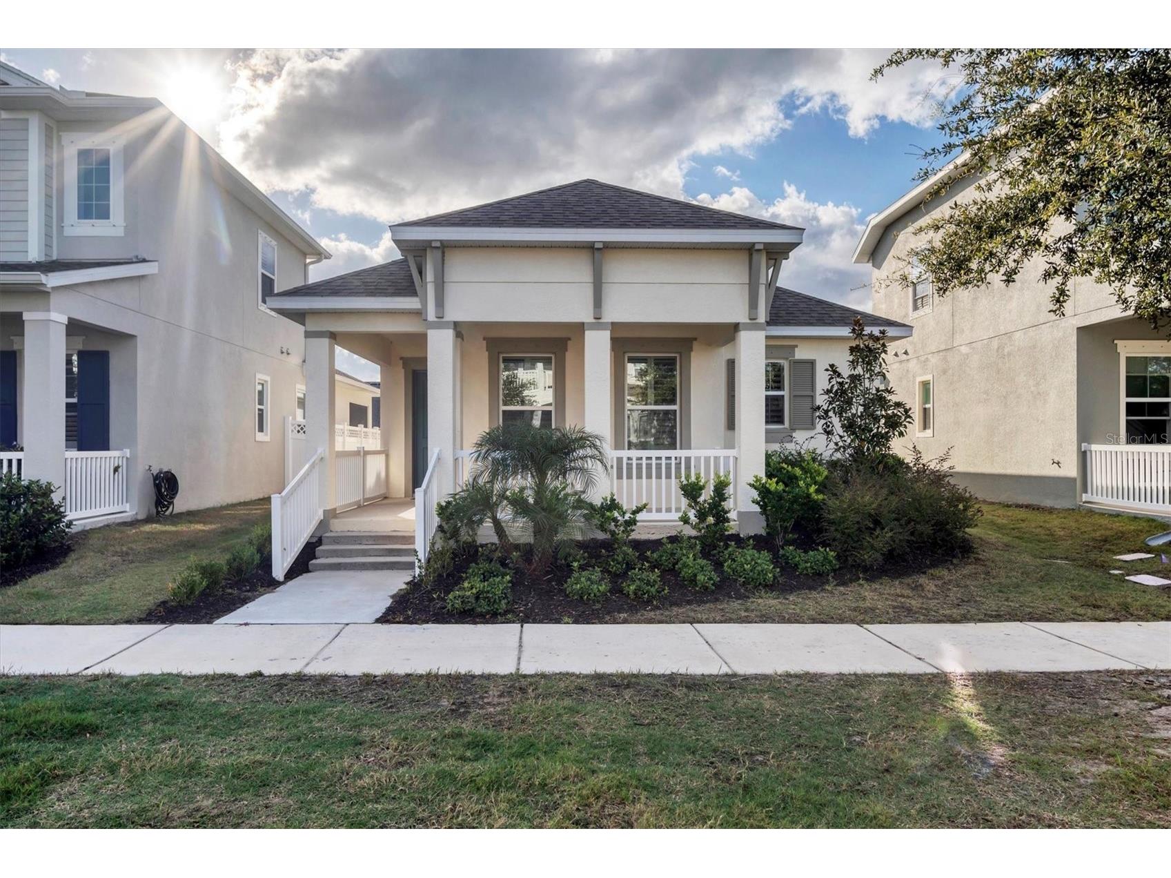 724 Winterside Drive Apollo Beach FL 33572 - TAMPA BAY TB8516384 image1