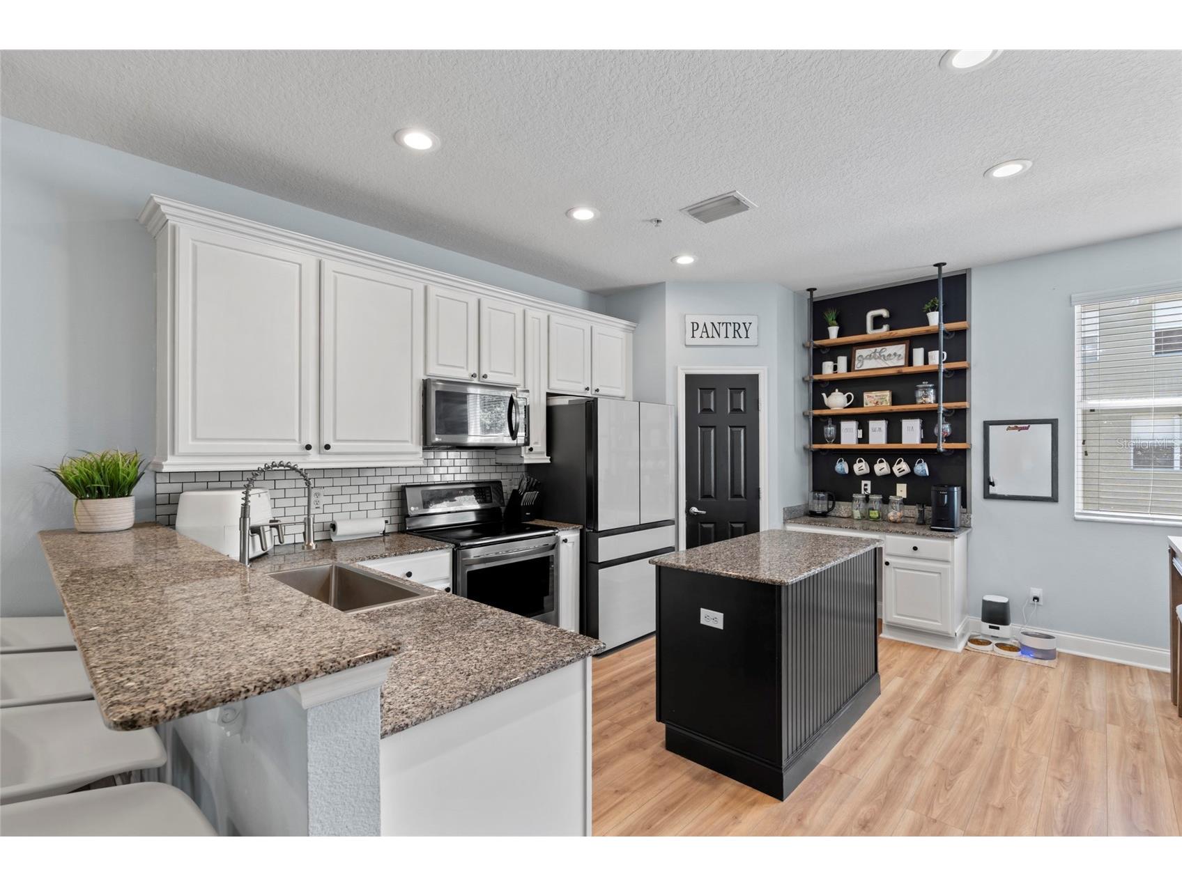 7240 102nd Lane Seminole FL 33772 TB8490050 image4