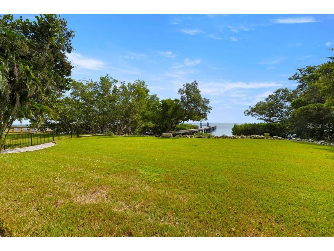 7240 Dr Martin Luther King Jr Street S Saint Petersburg FL 33705 - TAMPA BAY - GULF OF AMERICA TB8446538 image75