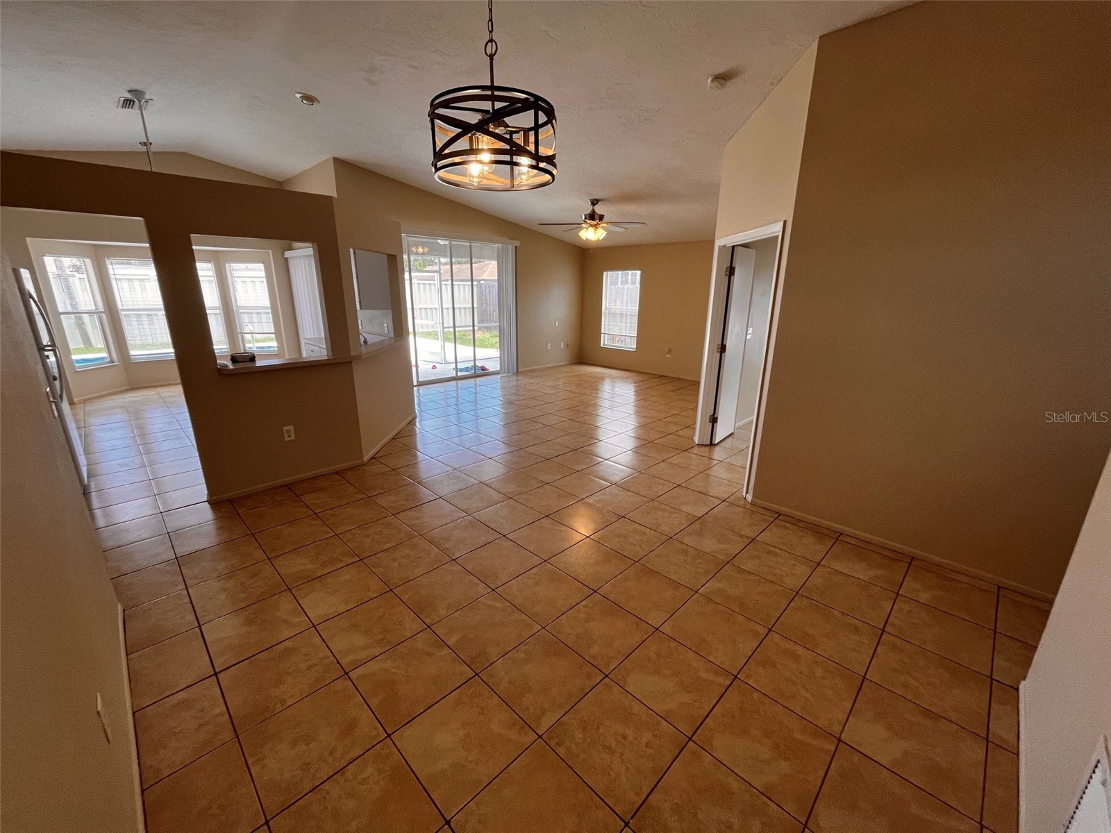7241 Mauna Loa Boulevard Sarasota FL 34241 A4700940 image4