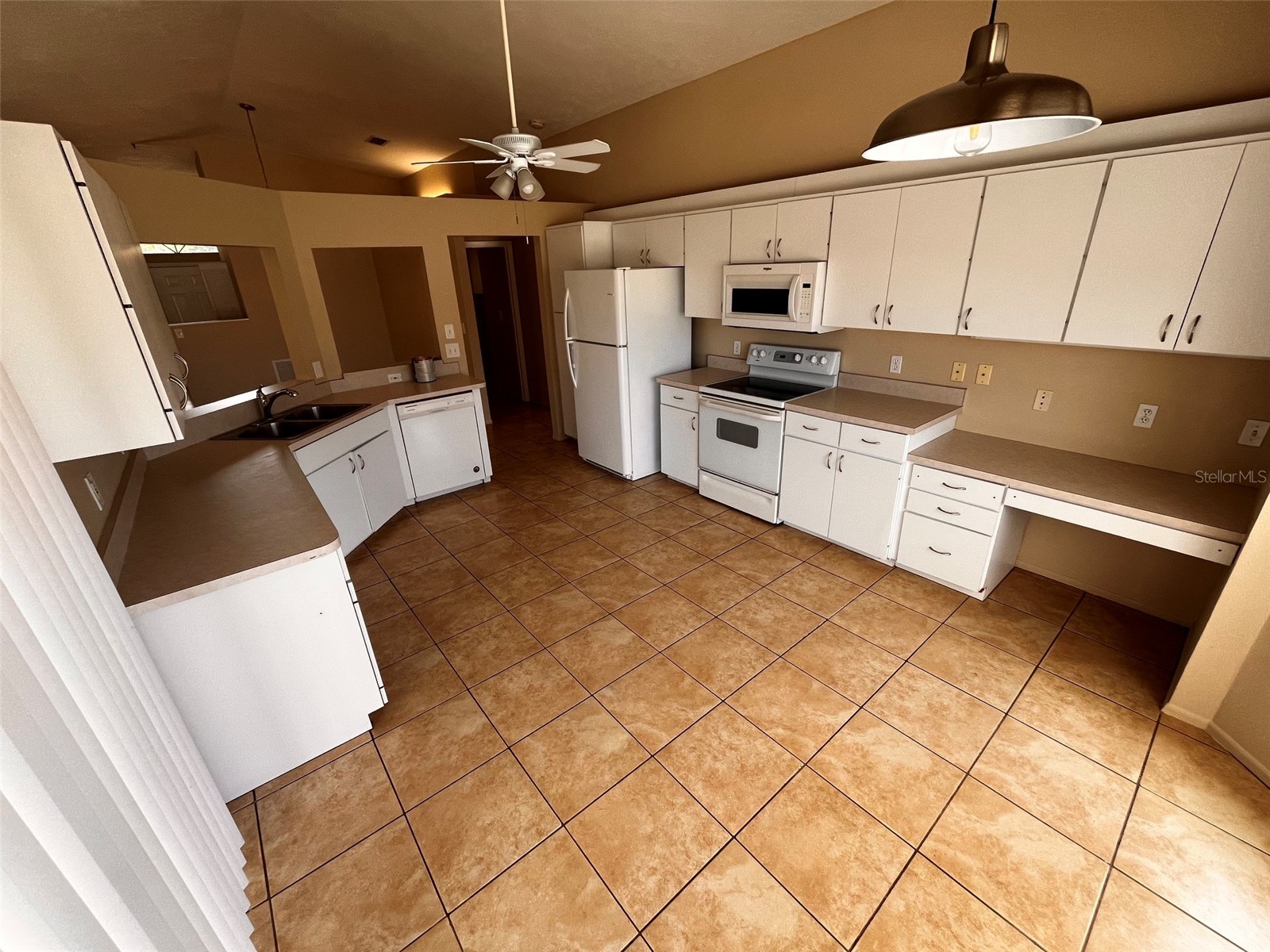 7241 Mauna Loa Boulevard Sarasota FL 34241 A4700940 image7