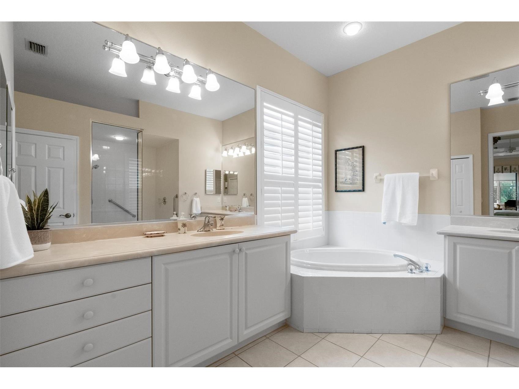 7241 Orchid Island Place Bradenton FL 34202 TB8448183 image26