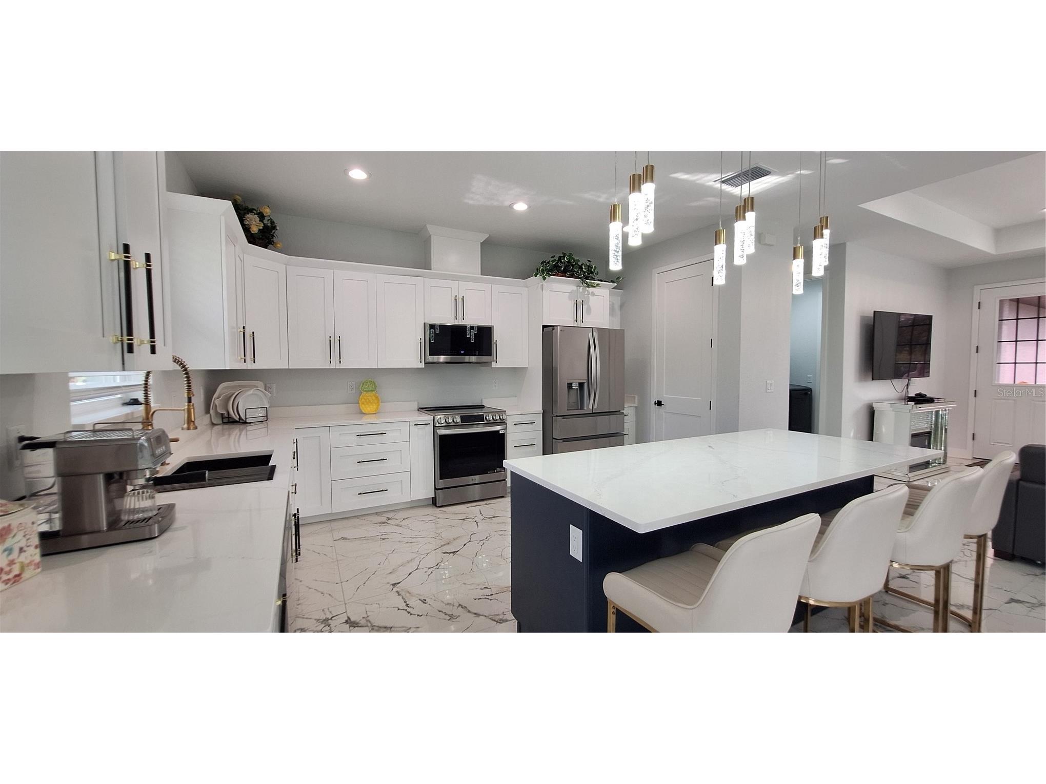 7242 Elaine Drive Webster FL 33597 TB8494121 image9