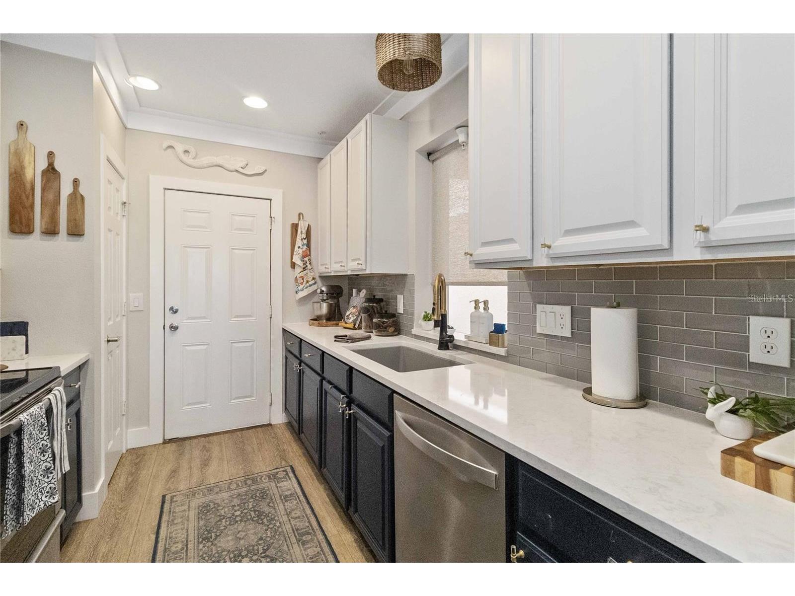 7242 Hamilton Road Bradenton FL 34209 A4688975 image4