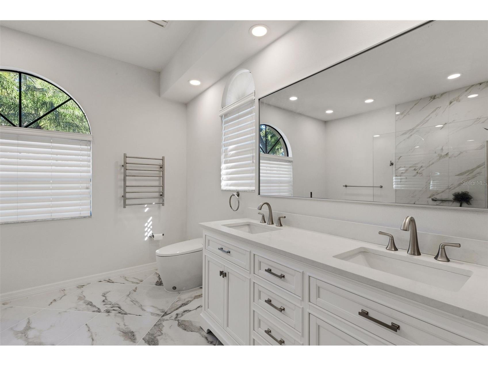 7242 Villa D Este Drive Sarasota FL 34238 A4681895 image39