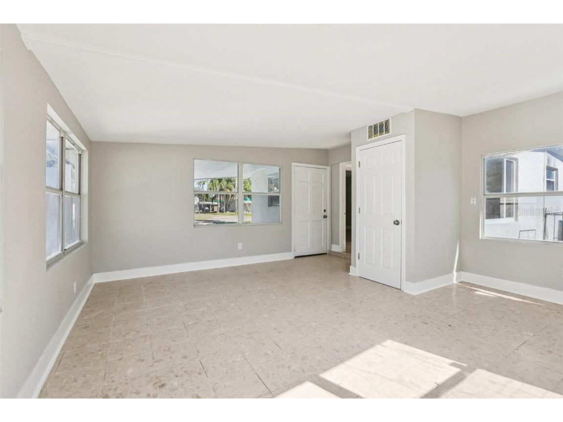 7243 Royal Palm Drive New Port Richey FL 34652 - JASMINE LAKE CANAL TB8442980 image27