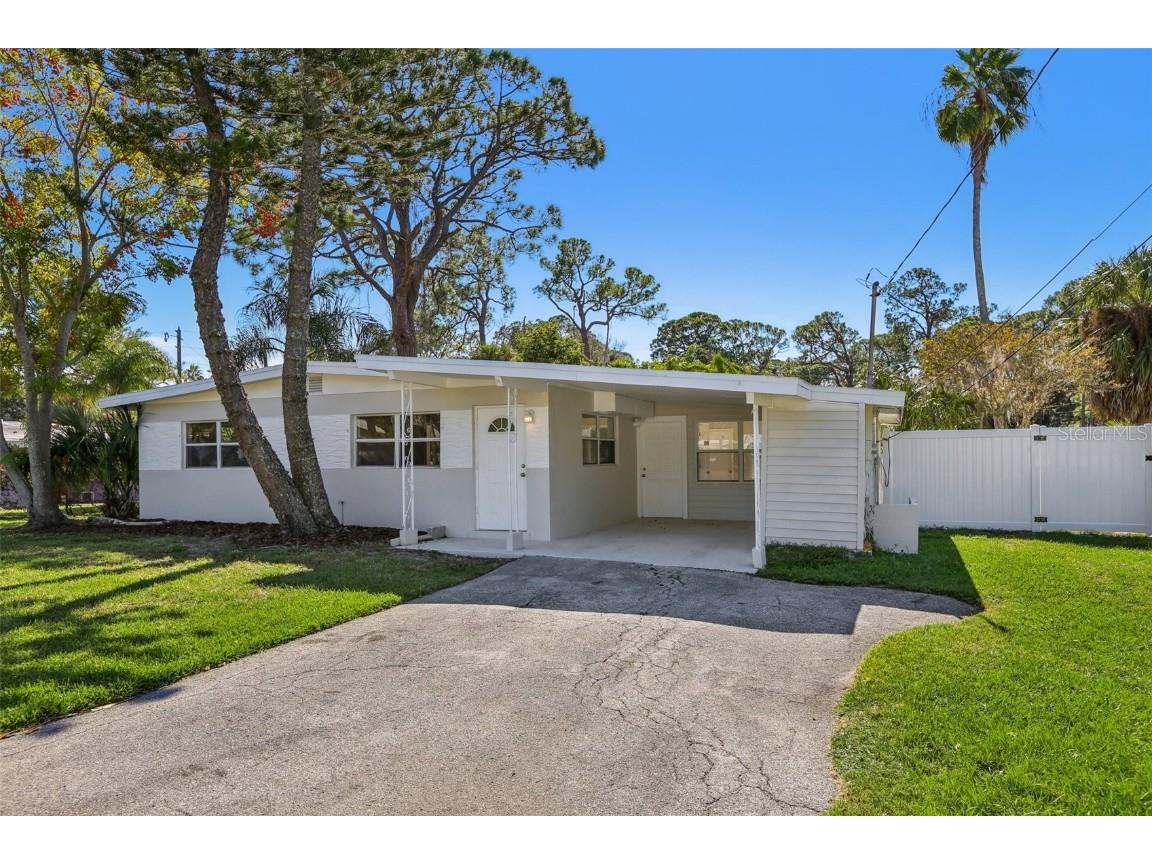 7243 Royal Palm Drive New Port Richey FL 34652 - JASMINE LAKE CANAL TB8442980 image3