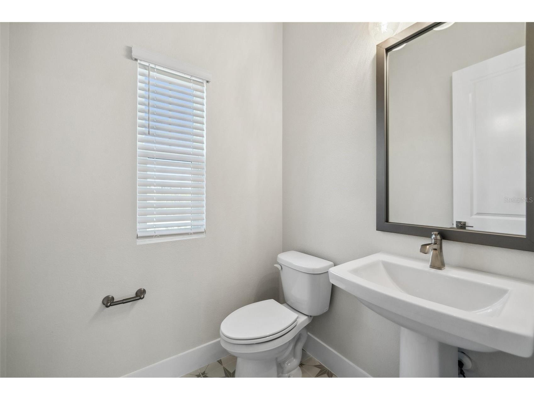7244 Sutton Lane Sarasota FL 34240 N6144833 image10