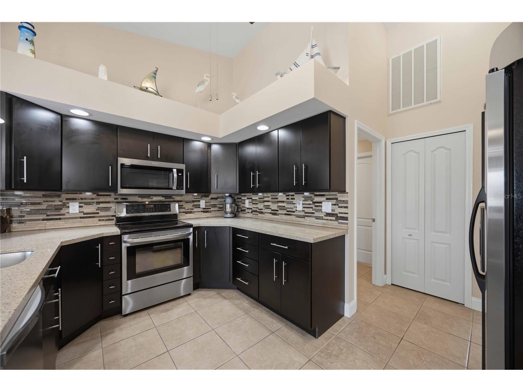 7245 N Plum Tree Punta Gorda FL 33955 C7523263 image16