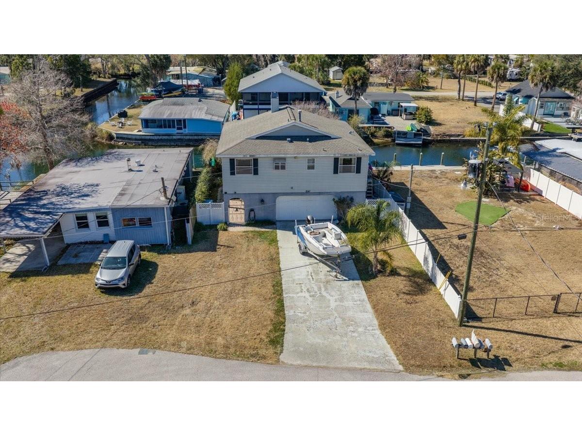 7247 Aberdeen Court Weeki Wachee FL 34607 - WEEKI WACHEE RIVER TB8472603 image1