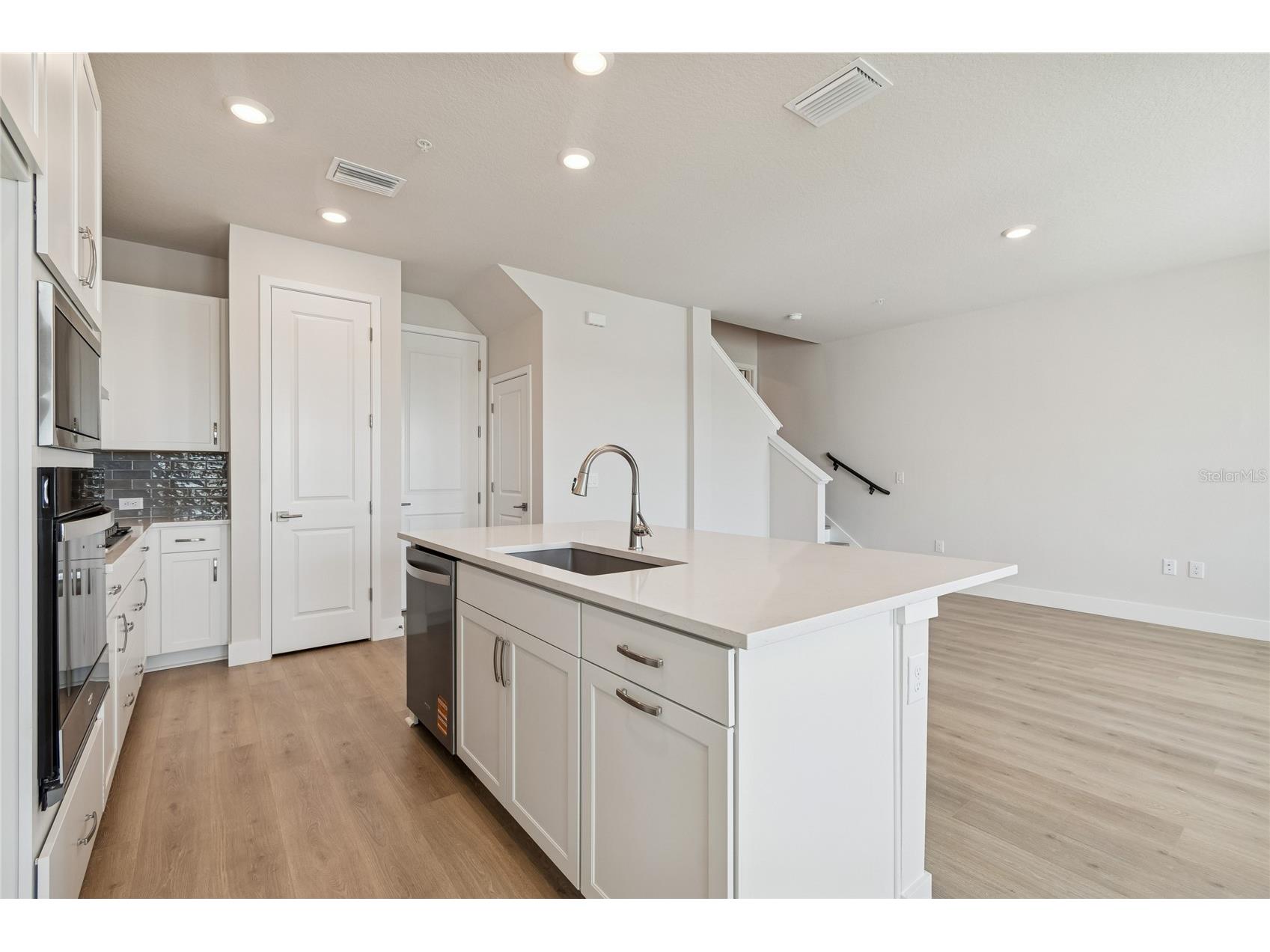 7247 Tideland Lane Sarasota FL 34240 - SPOONBILL LAKE TB8507248 image6