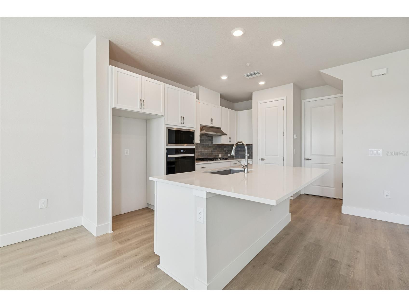 7247 Tideland Lane Sarasota FL 34240 - SPOONBILL LAKE TB8507248 image8