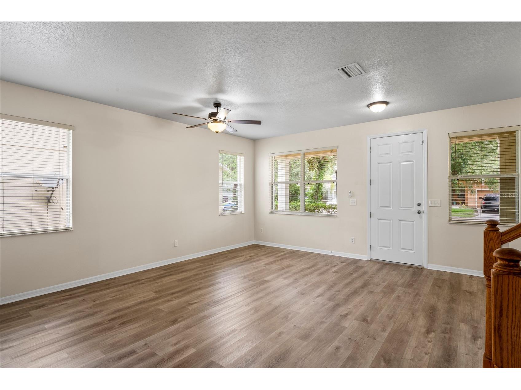 7249 Bridgeview Drive Wesley Chapel FL 33545 TB8388253 image3