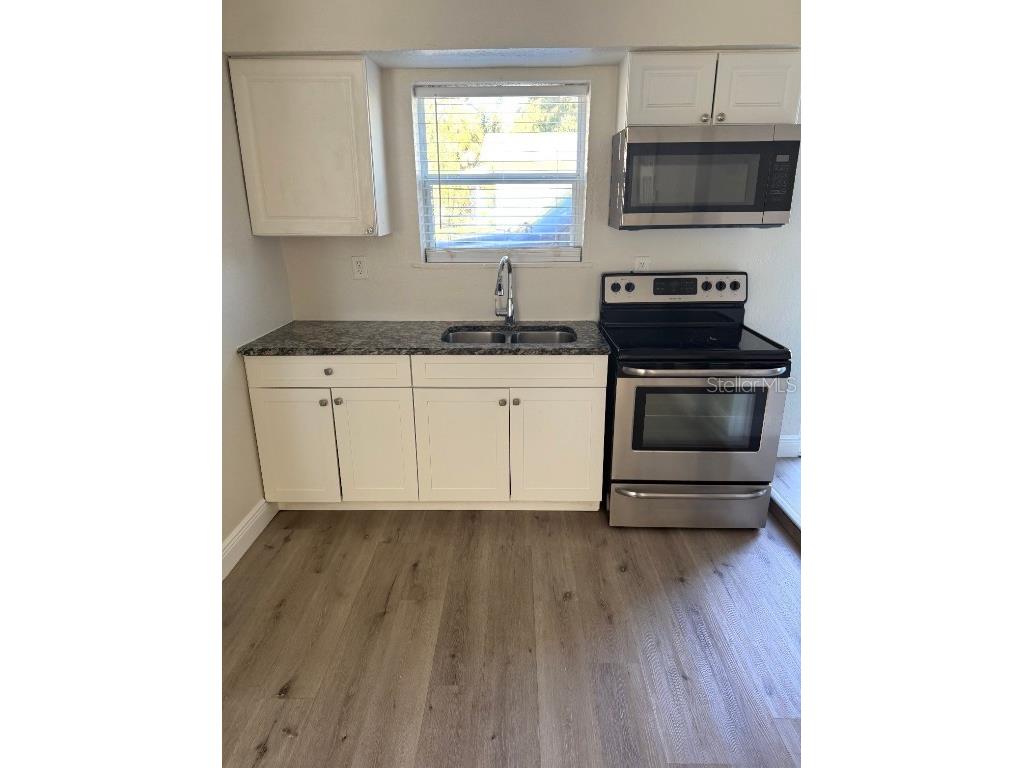 725 21st Avenue S Saint Petersburg FL 33705 TB8449062 image2