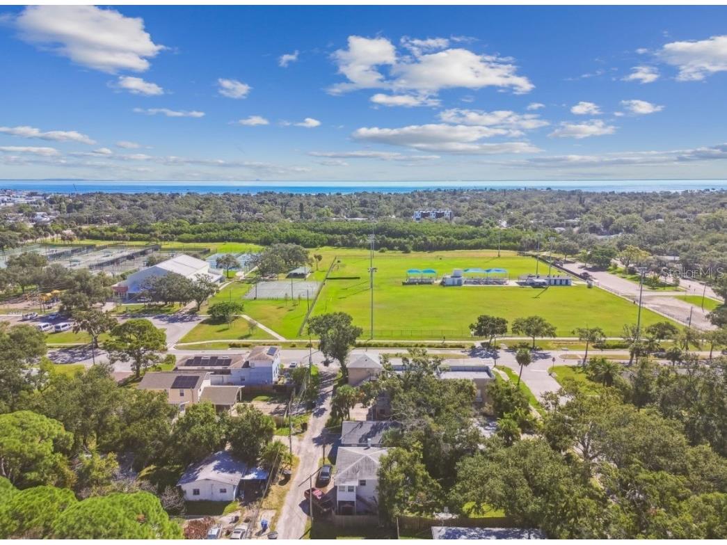 725 21st Avenue S Saint Petersburg FL 33705 TB8449062 image30