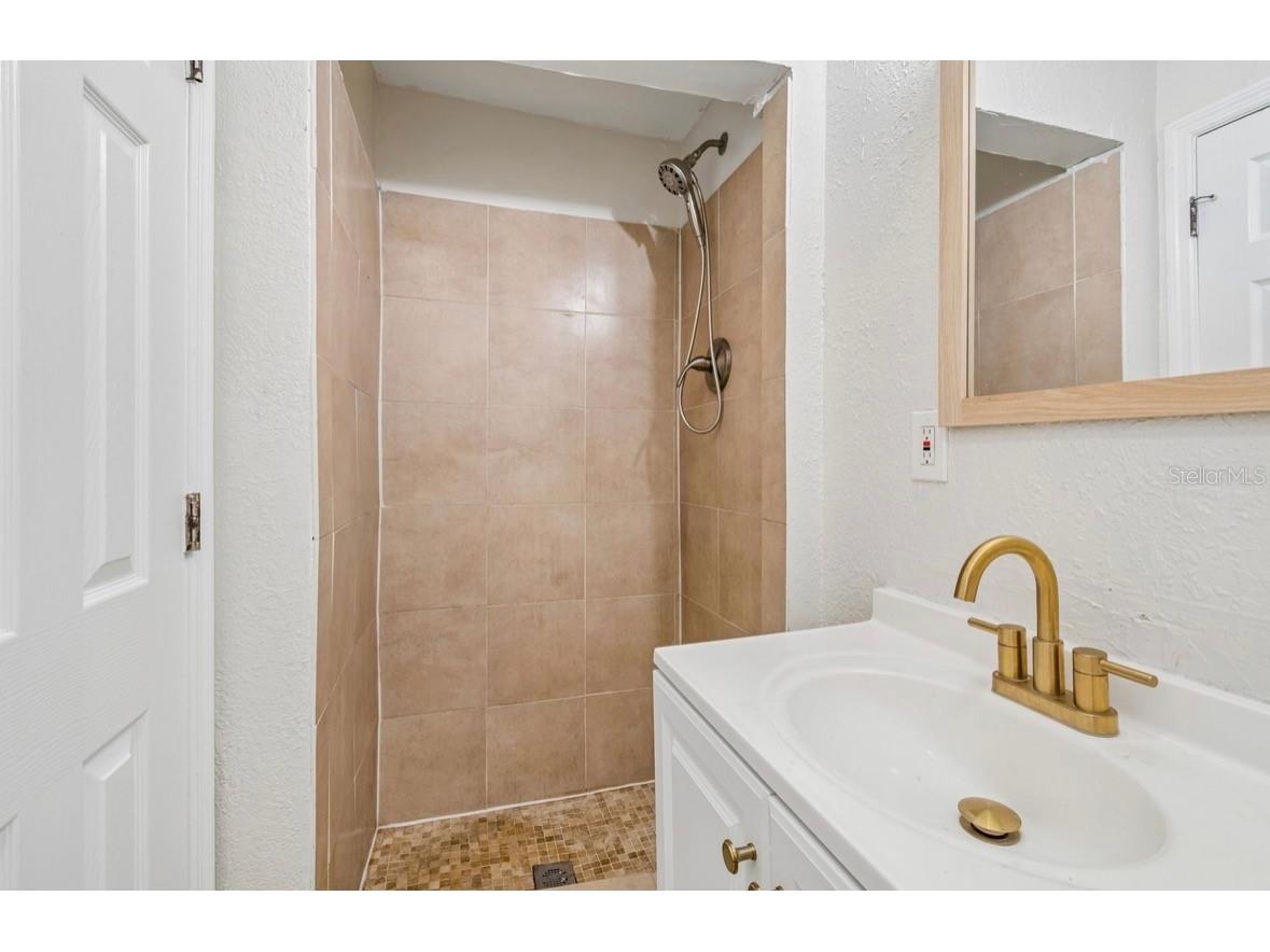 725 21st Avenue S Saint Petersburg FL 33705 TB8517120 image17