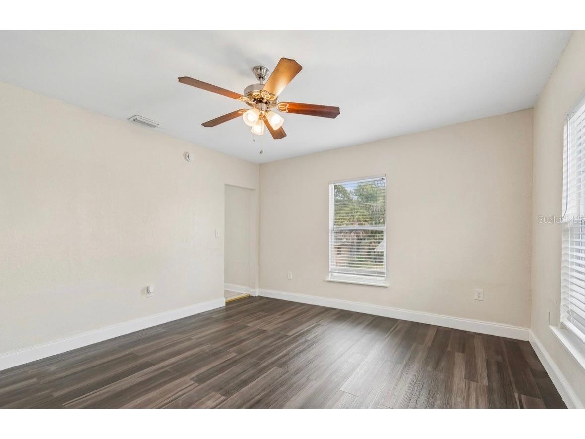 725 21st Avenue S Saint Petersburg FL 33705 TB8517120 image32
