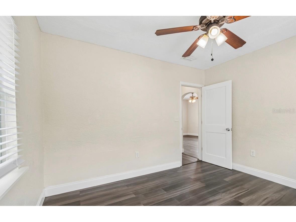 725 21st Avenue S Saint Petersburg FL 33705 TB8517120 image37