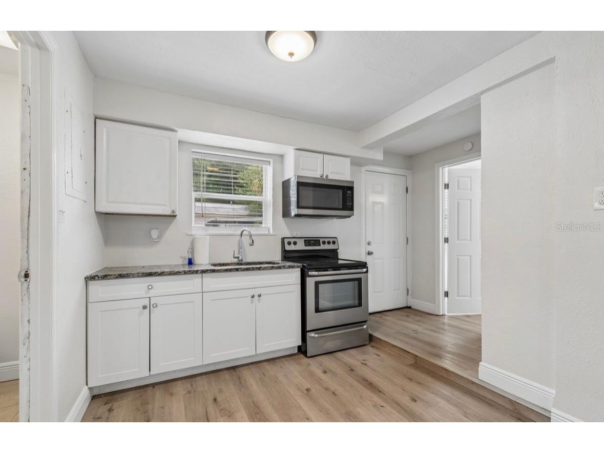 725 21st Avenue S Saint Petersburg FL 33705 TB8517120 image4