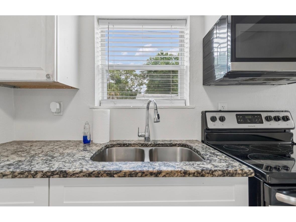 725 21st Avenue S Saint Petersburg FL 33705 TB8517120 image5