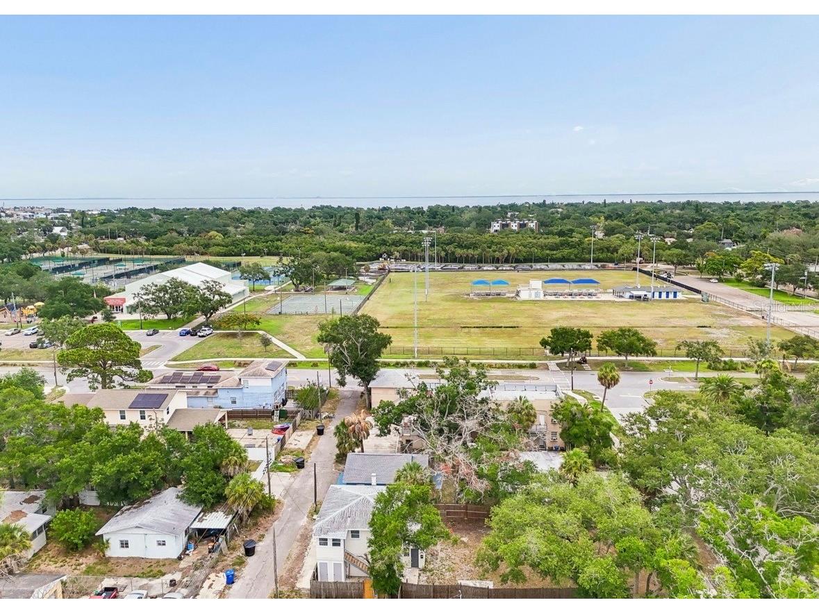 725 21st Avenue S Saint Petersburg FL 33705 TB8517120 image54