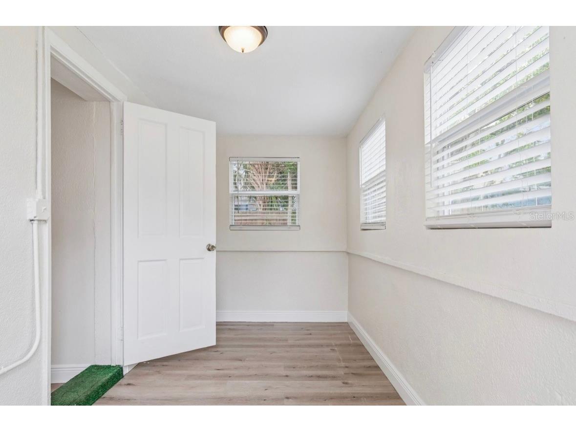 725 21st Avenue S Saint Petersburg FL 33705 TB8517120 image6