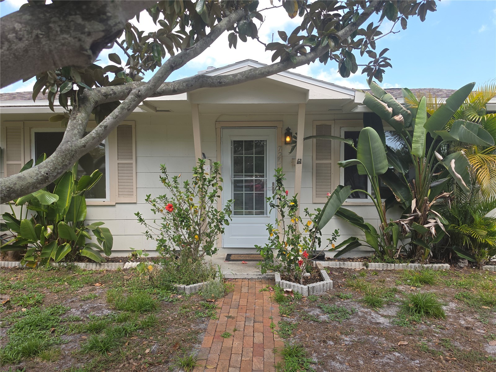 725 43rd Avenue N Saint Petersburg FL 33703 TB8491271 image1