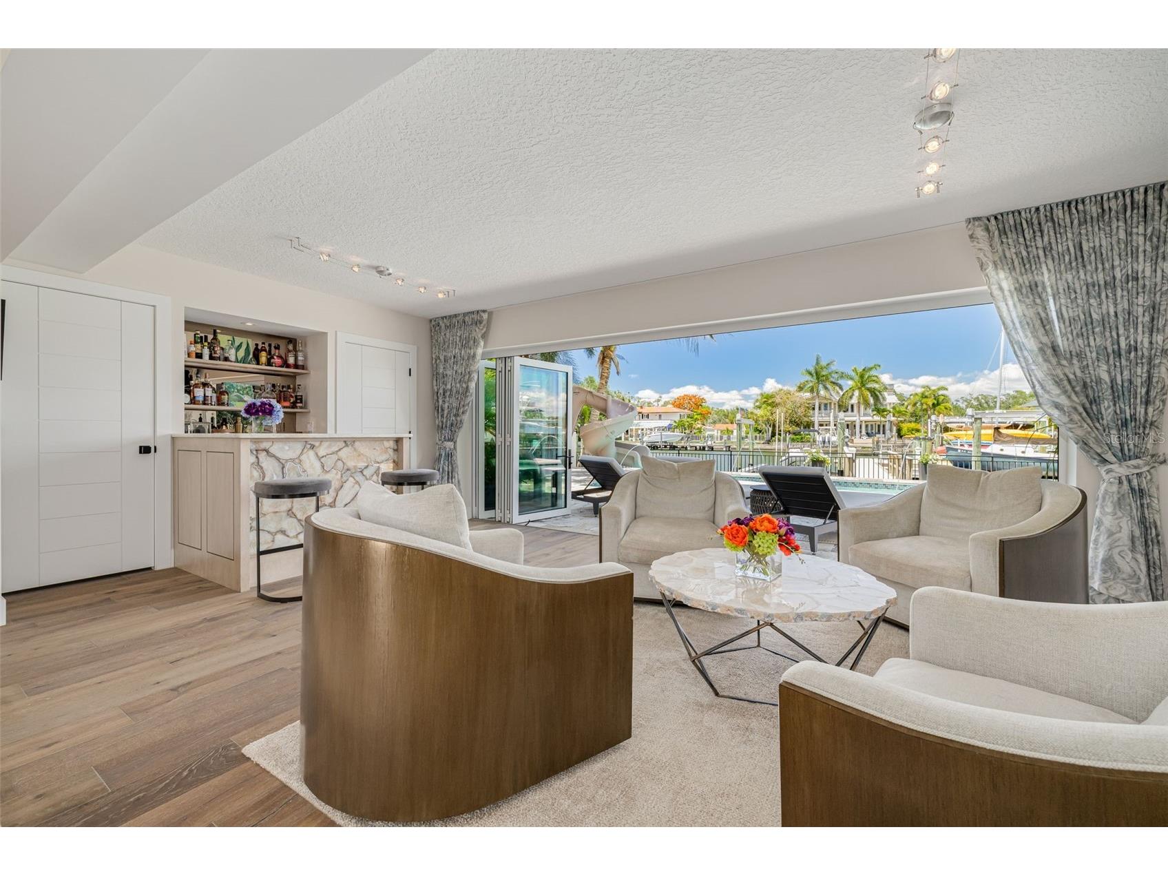 725 Brightwaters Boulevard NE Saint Petersburg FL 33704 - TAMPA BAY TB8509638 image13