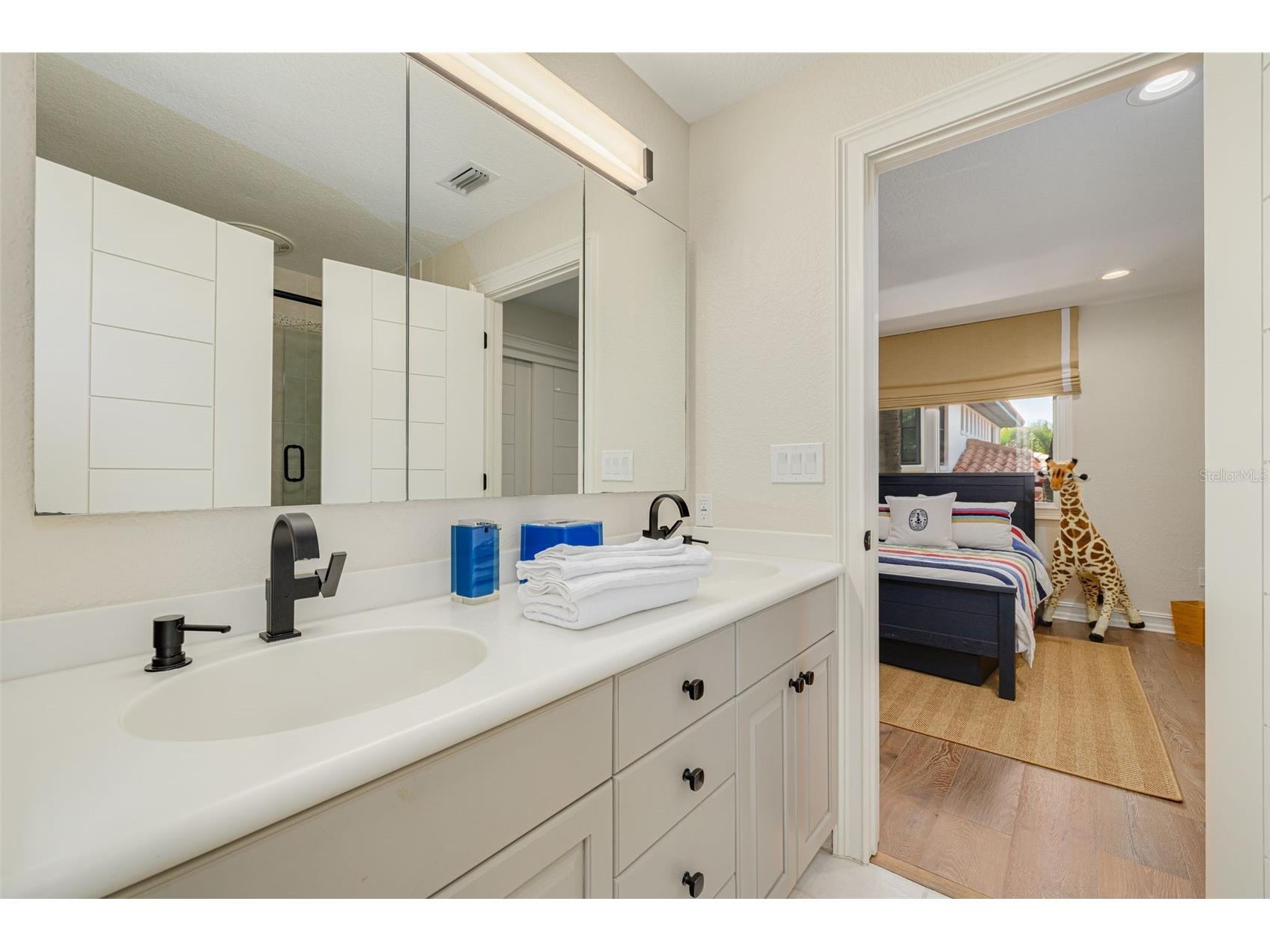725 Brightwaters Boulevard NE Saint Petersburg FL 33704 - TAMPA BAY TB8509638 image66