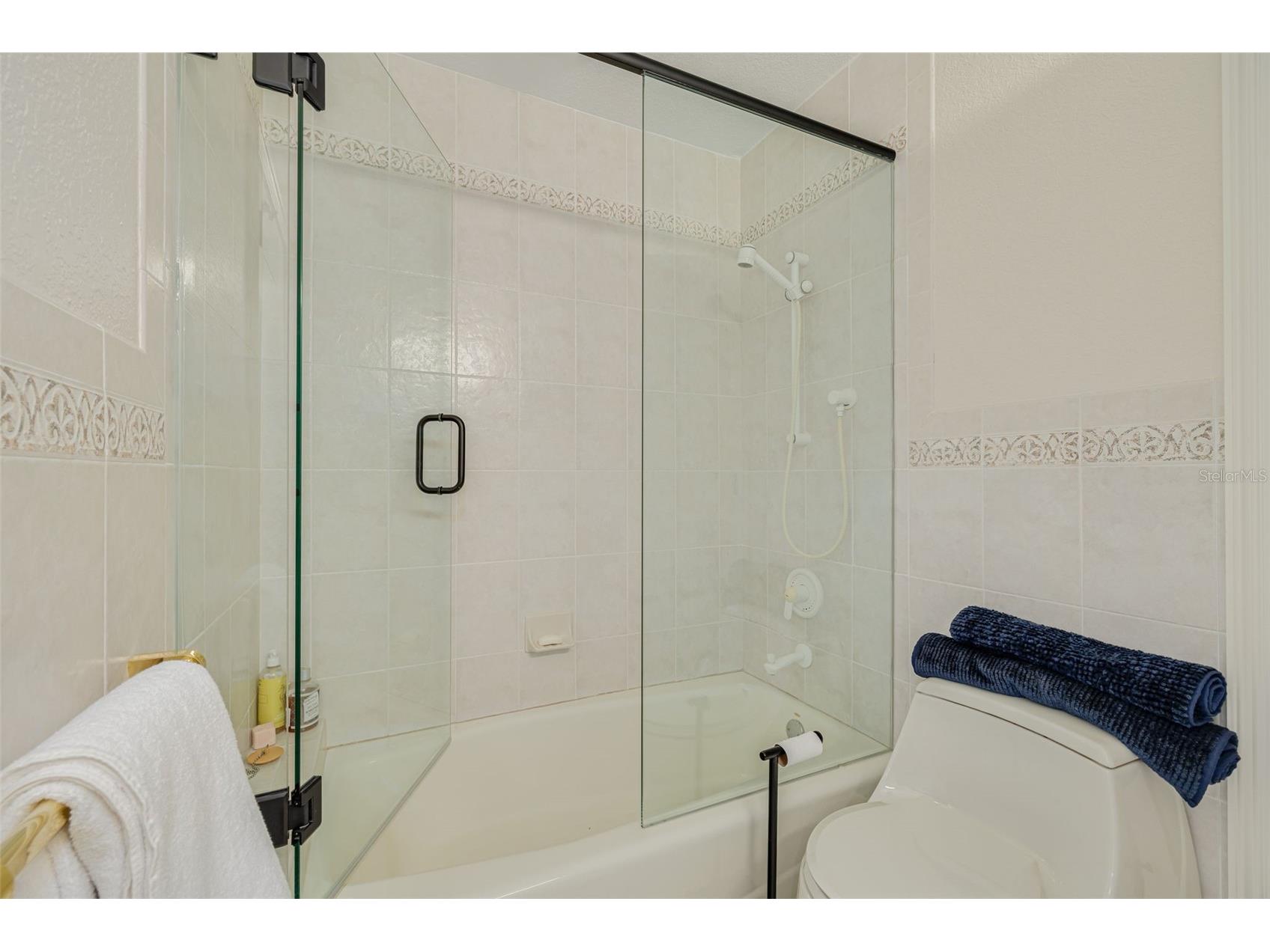 725 Brightwaters Boulevard NE Saint Petersburg FL 33704 - TAMPA BAY TB8509638 image67