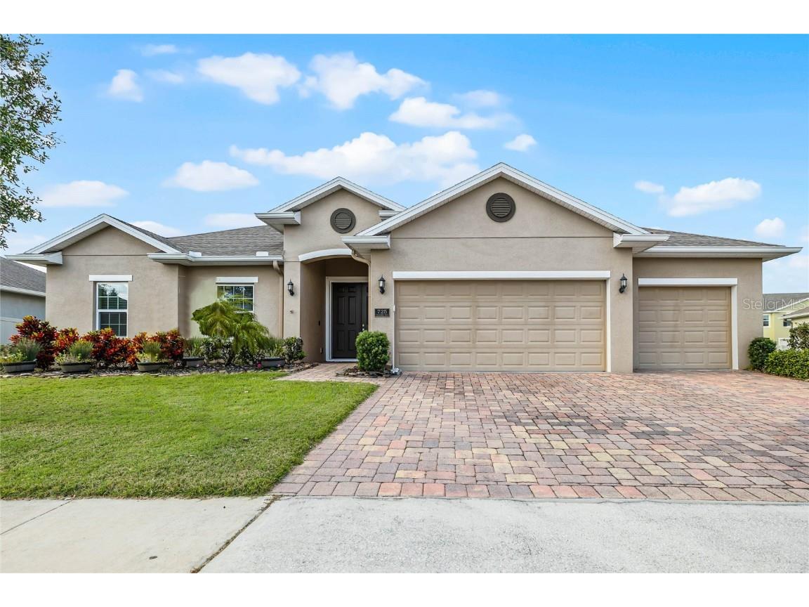 725 Calabria Way Howey In The Hills FL 34737 O6191560 image1