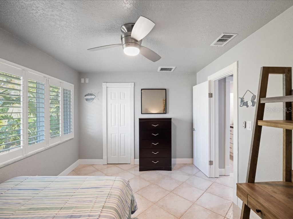 725 Capri Boulevard Treasure Island FL 33706 - BOCA CIEGA BAY TB8343825 image1