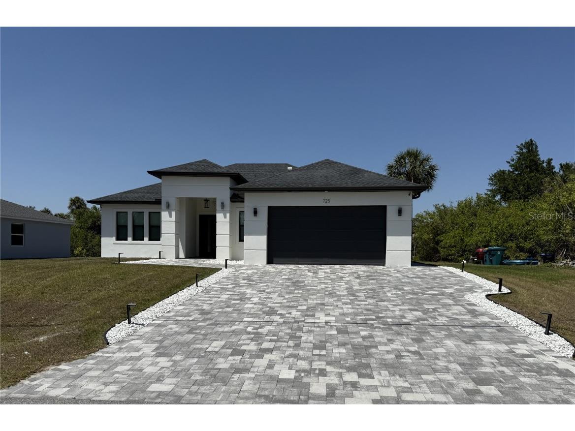 725 Clearview Drive Port Charlotte FL 33953 - BAYSHORE WATERWAY D6142037 image1