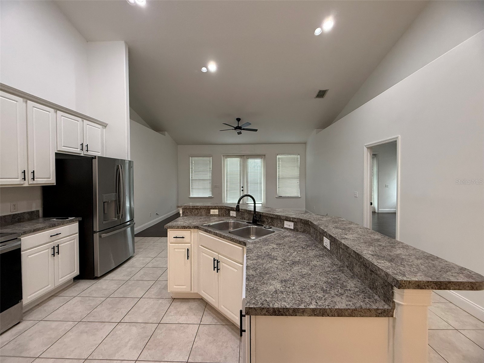 725 Country Walk Cove Eagle Lake FL 33839 P4938417 image18